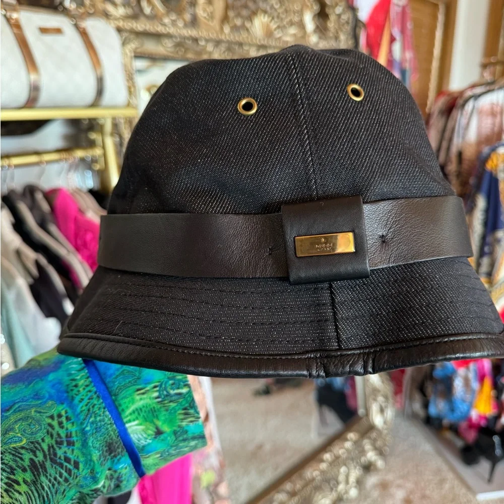 Authentic GUCCI DENIM BUCKET HAT, XL, 100% Authentic, With Tag - Picture 2 of 3